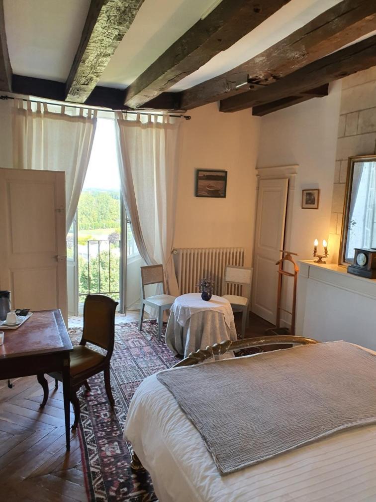 Le Presbytere De La Cite Royale De Loches Phòng bức ảnh