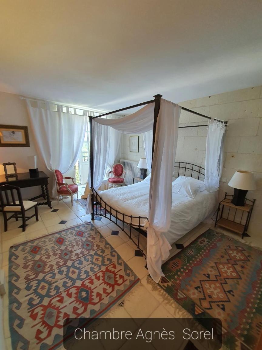 Le Presbytere De La Cite Royale De Loches Phòng bức ảnh
